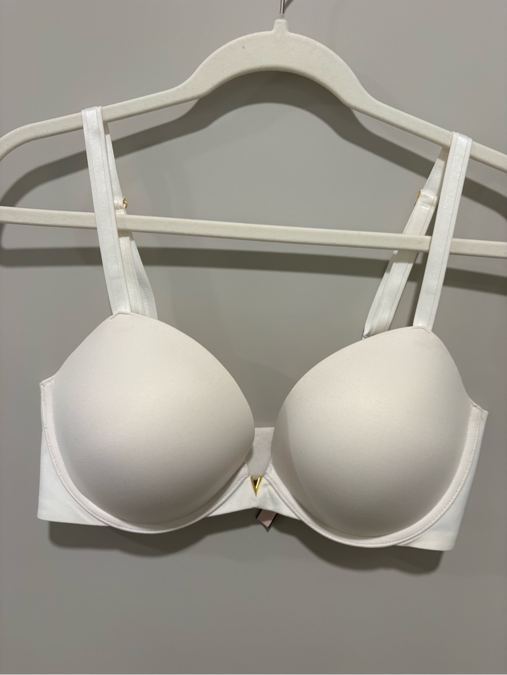 Victorias Secret White Push-Up Bra